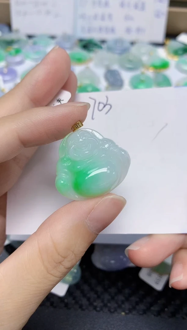 翡翠18K金镶嵌颈饰天然缅甸翡翠A货