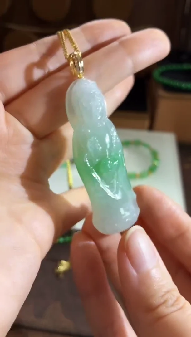 吊坠(不含链)18K金镶嵌翡翠吊坠