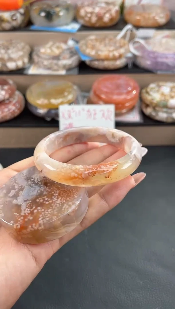 未镶嵌手镯石英质玉55