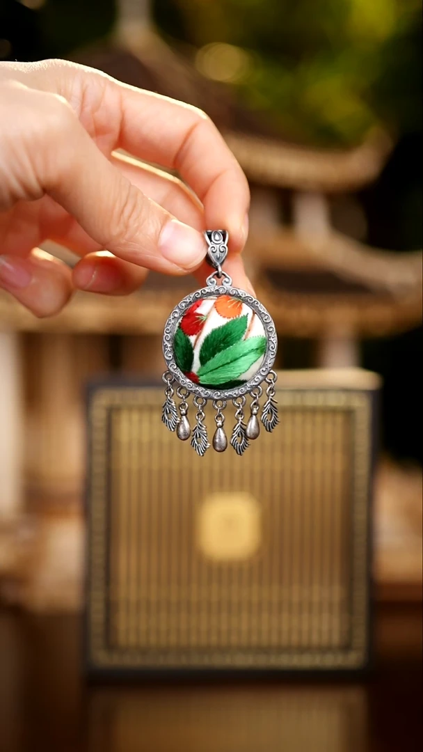 刺绣私人定制苗族手工A905