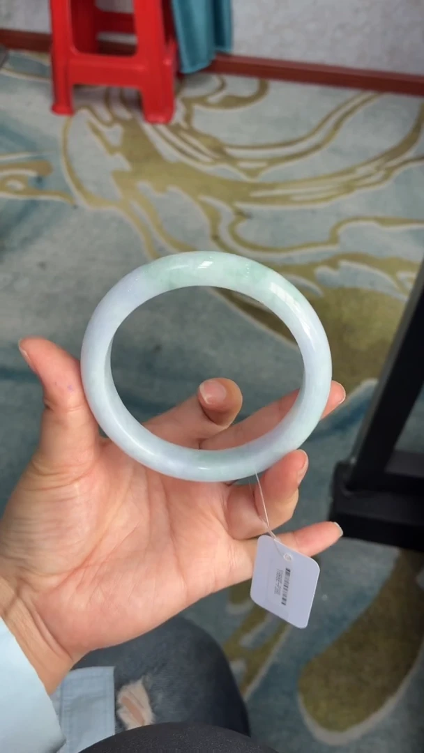 翡翠手镯未镶嵌天然缅甸翡翠手镯