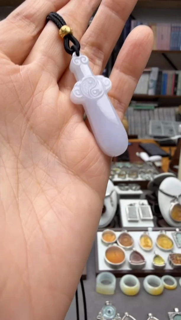 颈饰未镶嵌翡翠仿古剑吊坠