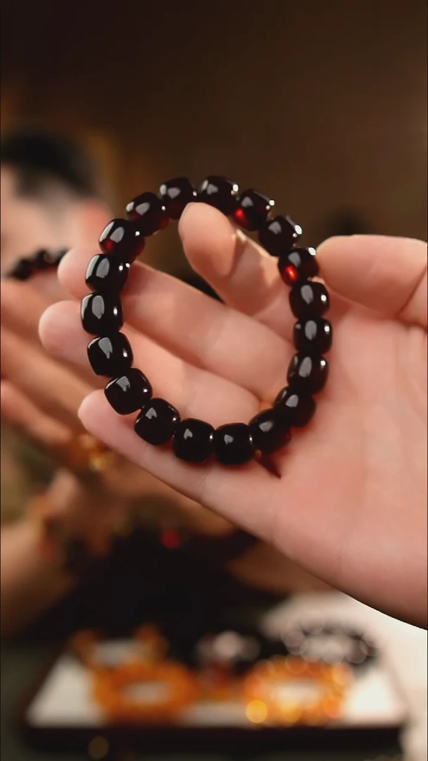 琥珀颈饰未镶嵌11+翳珀老型手串