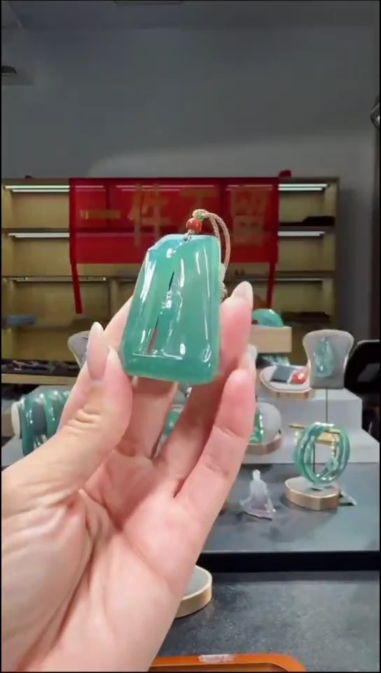吊坠(不含链)未镶嵌翡翠佛