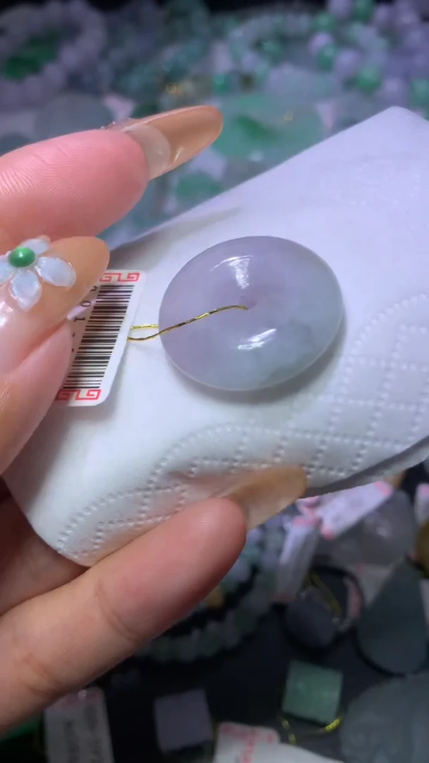 翡翠未镶嵌颈饰MXX008498