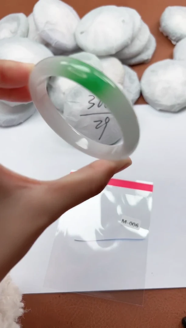 精美手镯，一物一拍M006