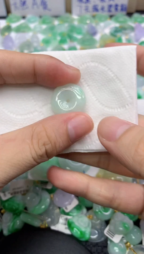 翡翠未镶嵌颈饰11111111