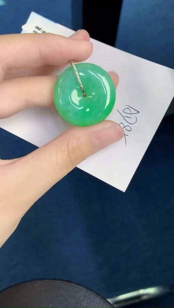 翡翠18K金镶嵌颈饰天然翡翠緬甸A貨