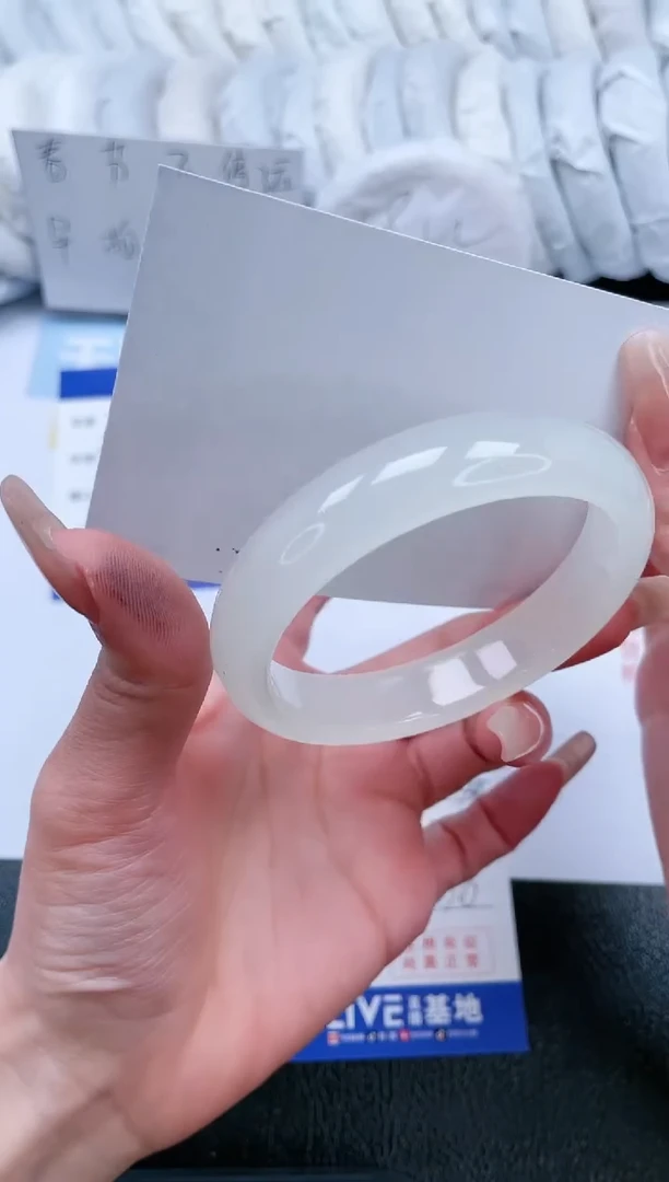 【闪购商品】石英质玉手镯未镶嵌T315-57.6