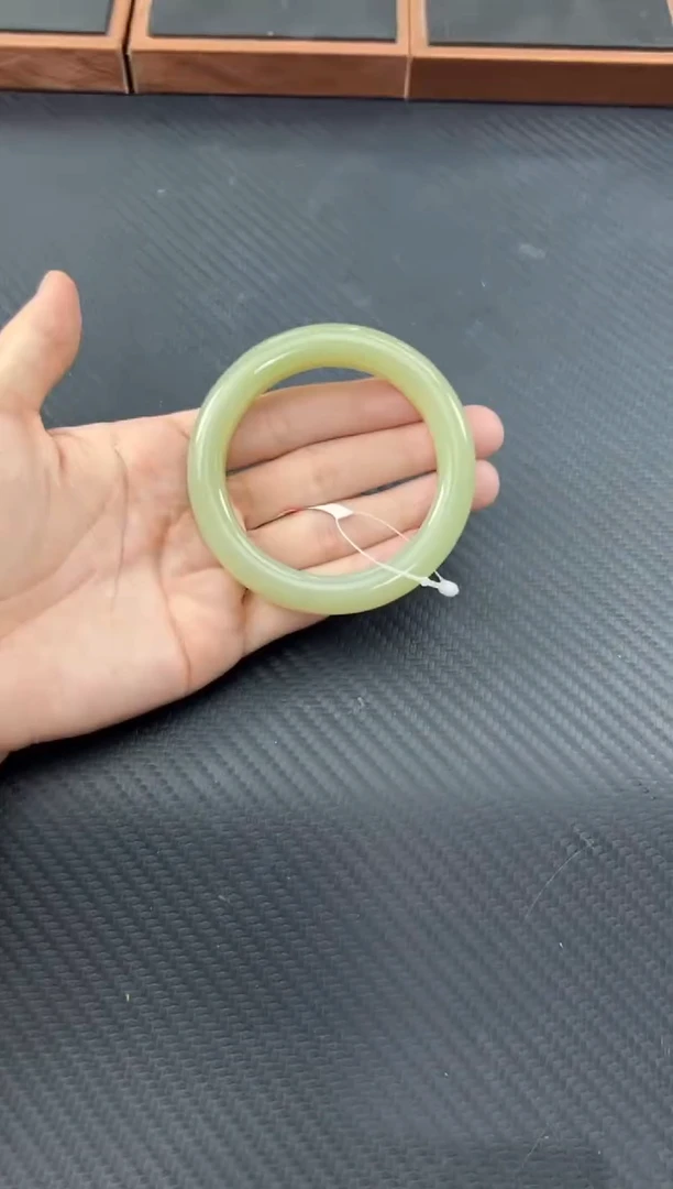 和田玉手镯未镶嵌若羌微色差55+手镯M