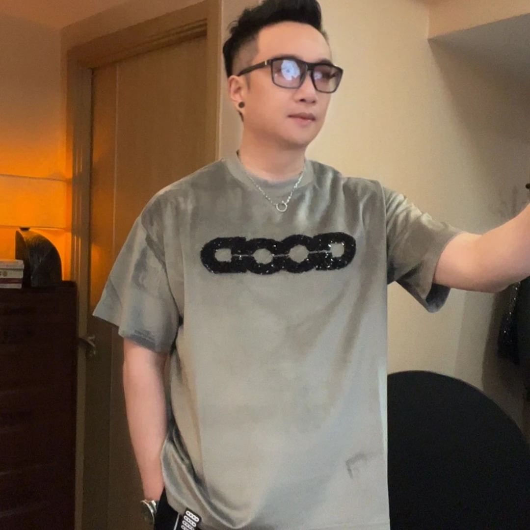 简约宽松【丝绒GD】短袖T恤，男女同款