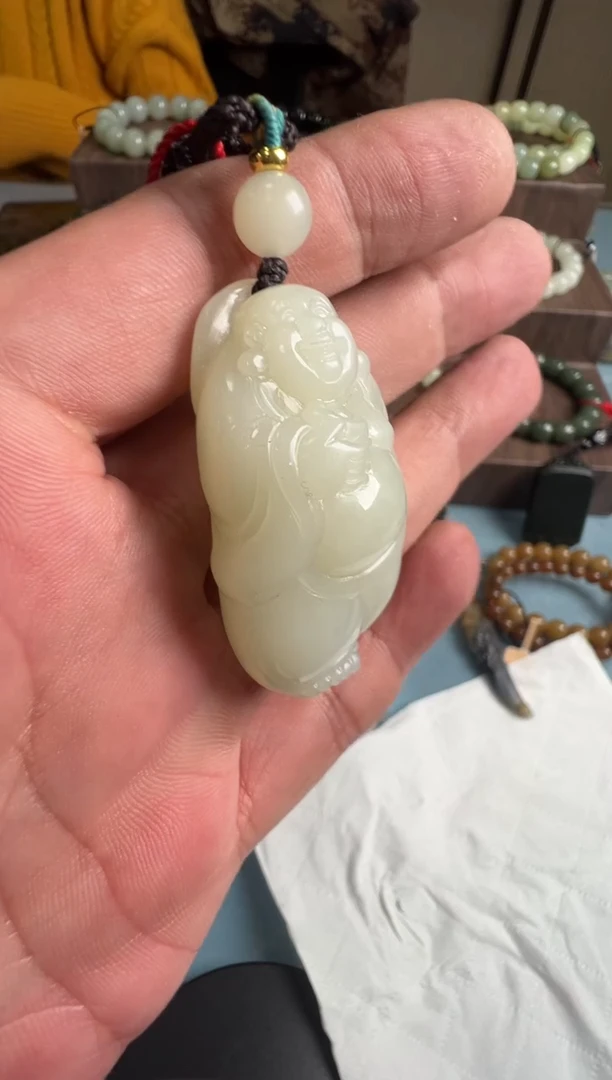 吊坠(赠链)未镶嵌和田玉迪克兰吊坠佛公