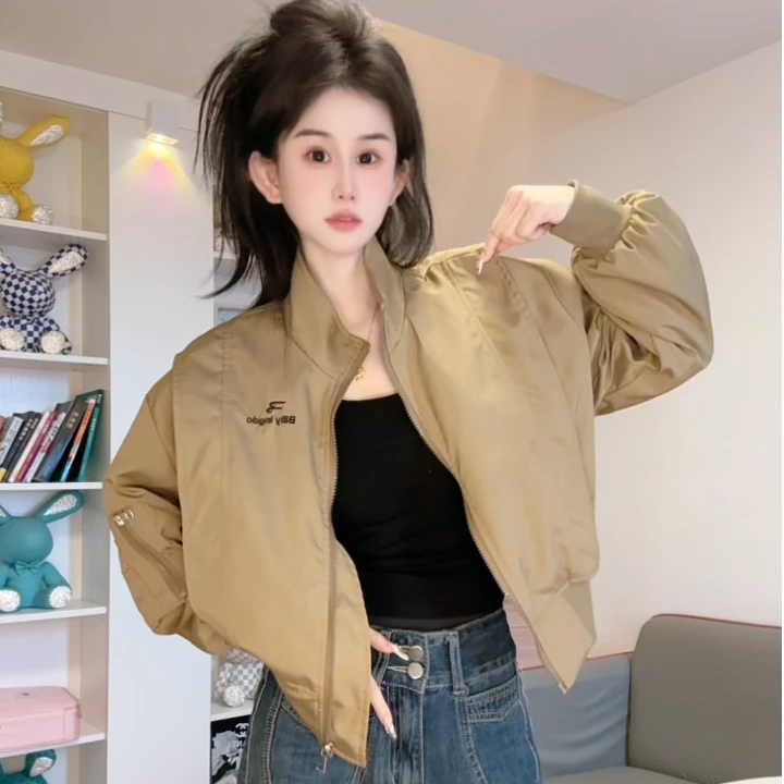 25年秋季新款设计感短外套小个子时尚女休闲短款小众立领短外套