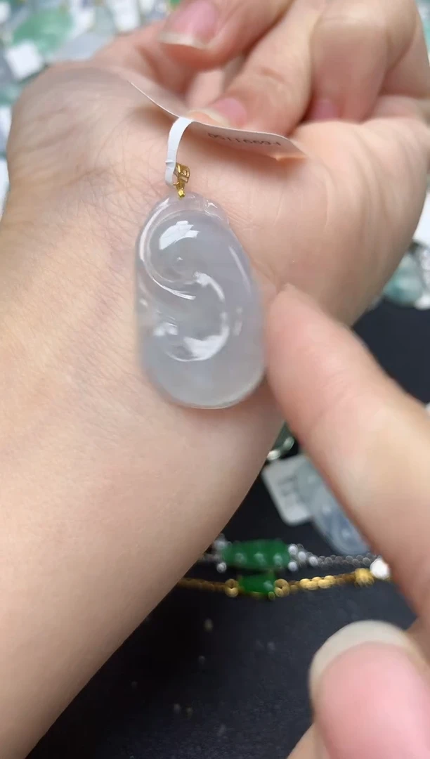 颈饰18K金镶嵌翡翠天然缅甸A货翡翠