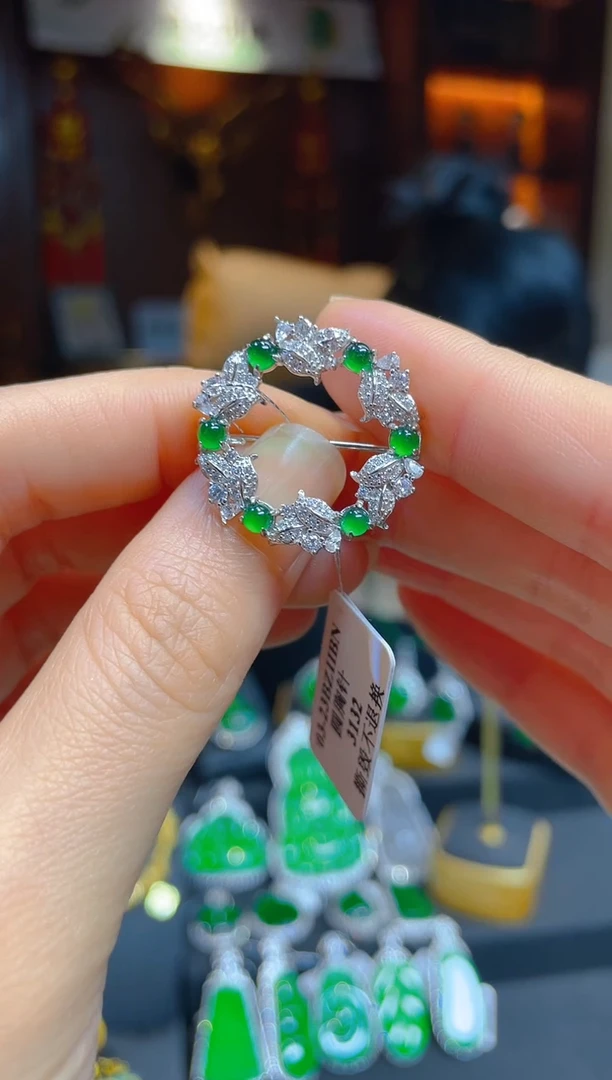 【闪购商品】翡翠颈饰银S925镶嵌天然A货翡翠胸针000