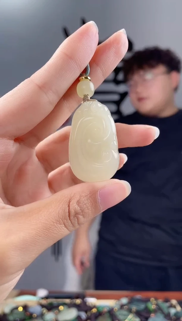 和田玉未镶嵌颈饰拍一发一，多样性发货