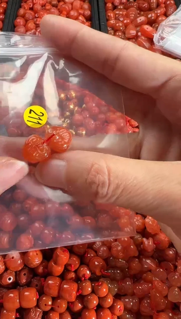 【闪购商品】南红玛瑙颈饰未镶嵌1