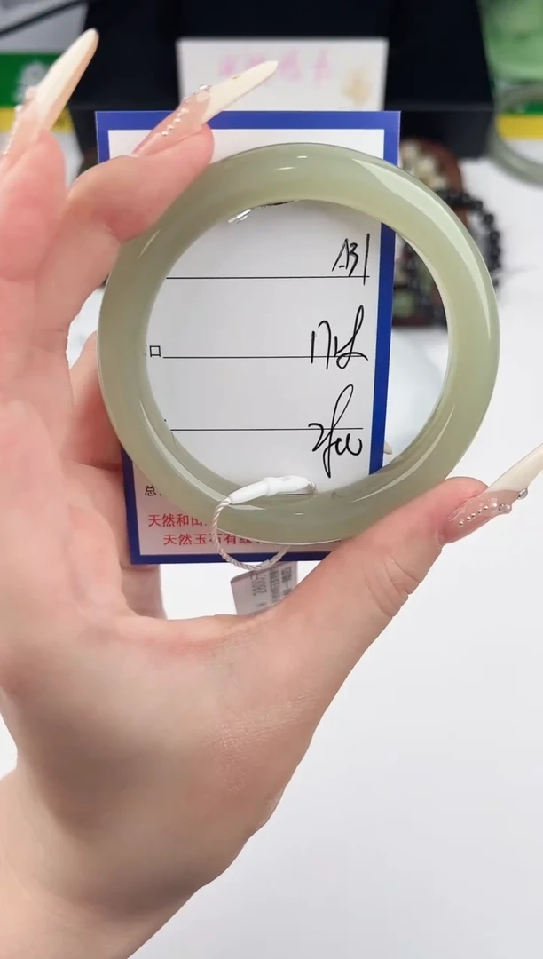 未镶嵌手镯和田玉31颜色微差无瑕