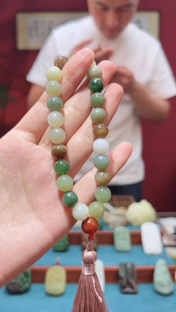 和田玉未镶嵌吊坠(不含链)1