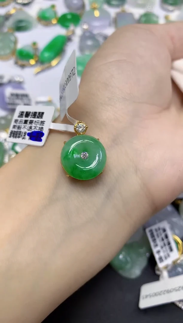 颈饰未镶嵌翡翠天然缅甸翡翠A货多样性发一件