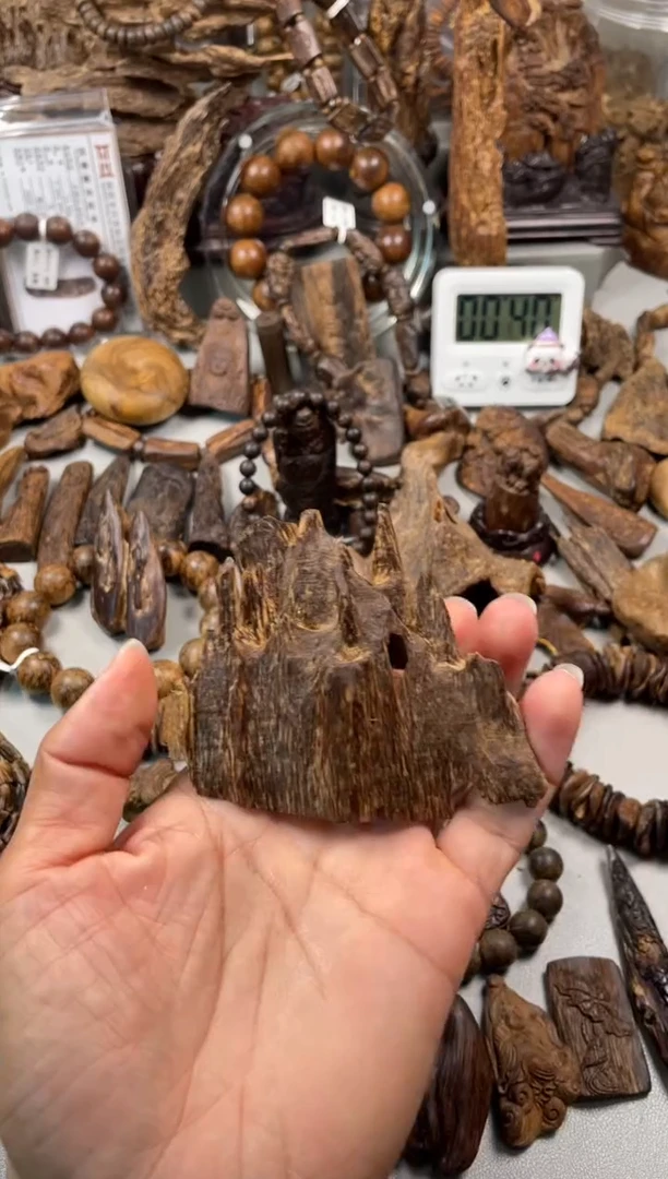 沉香沉香碎屑君***8 沉香  海南