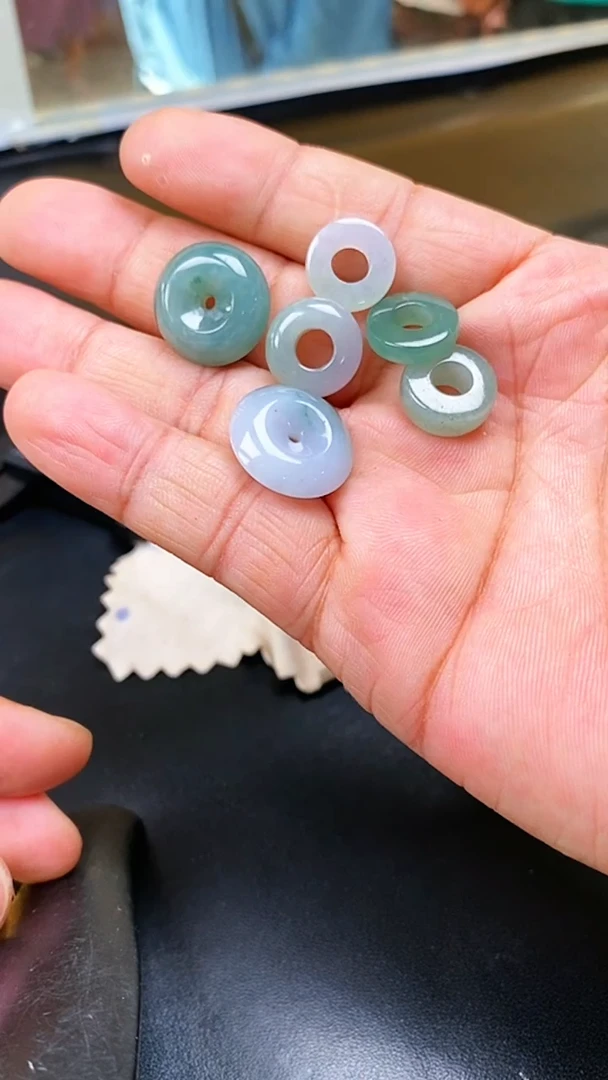 【闪购商品】定制翡翠未镶嵌定制翡翠多样性发货不退不换随机发其一