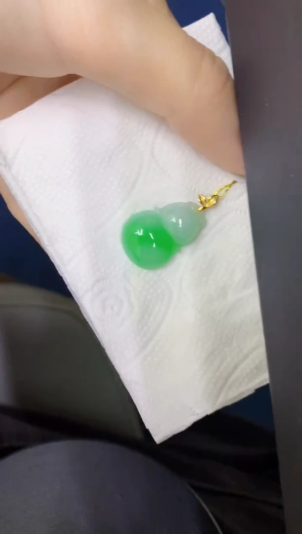 颈饰18K金镶嵌翡翠缅甸天然翡翠A货