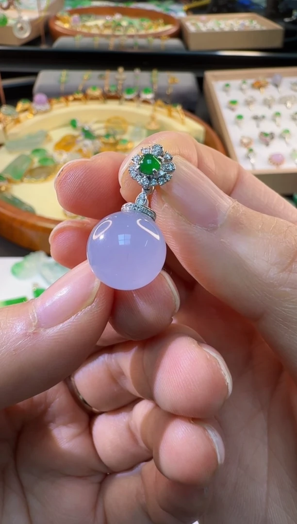 【闪购商品】翡翠颈饰18K金镶嵌缅甸翡翠A货吊坠