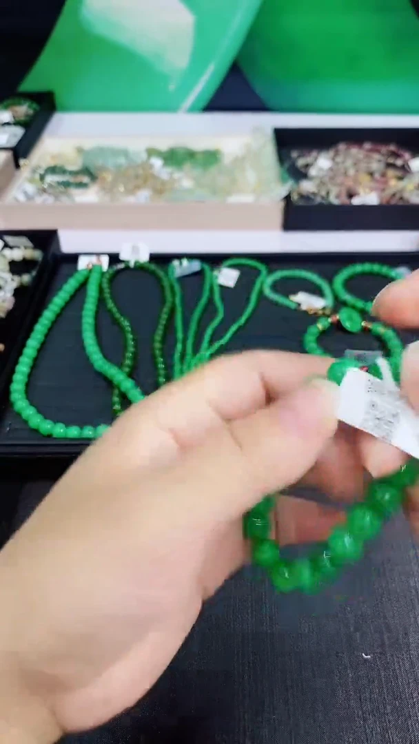 未镶嵌手串翡翠闪购链接   多样性发其一 颜色微差