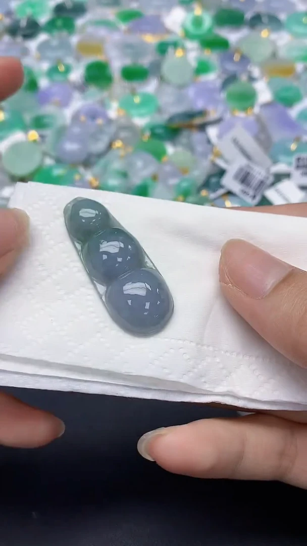 翡翠未镶嵌颈饰天然缅甸a货翡翠