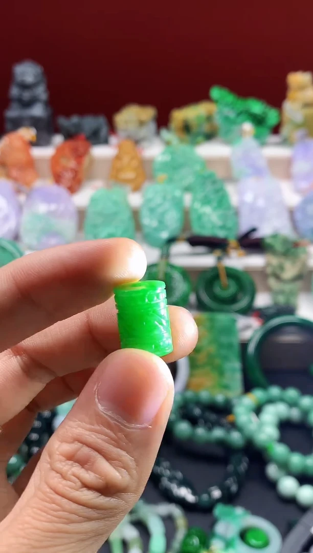 颈饰未镶嵌翡翠缅甸翡翠