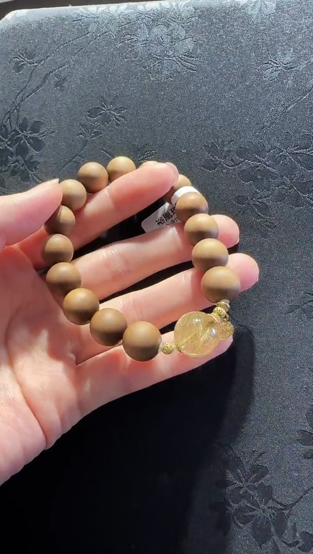 18K金镶嵌手串发晶老山檀尺寸12mm