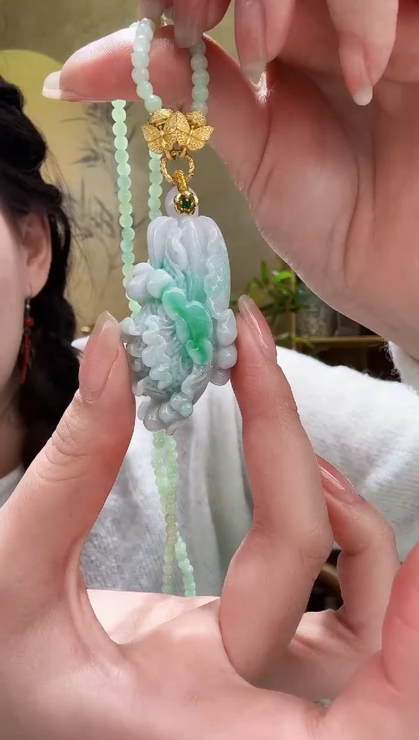 颈饰未镶嵌翡翠吊坠