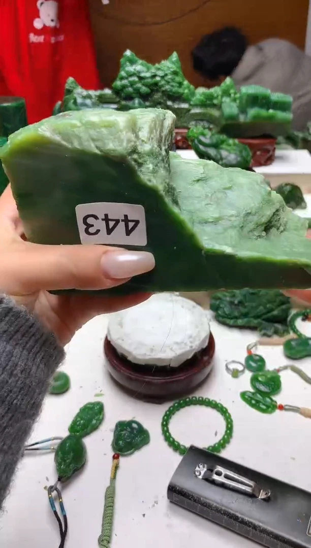 未镶嵌和田玉（碧玉）摆件1