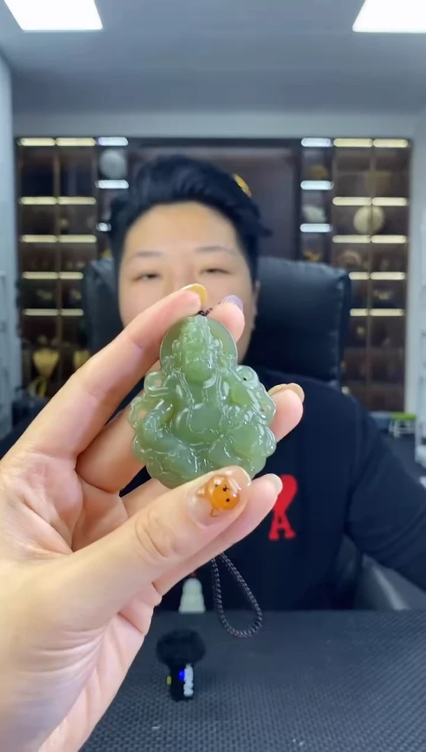 颈饰未镶嵌和田玉黄财神