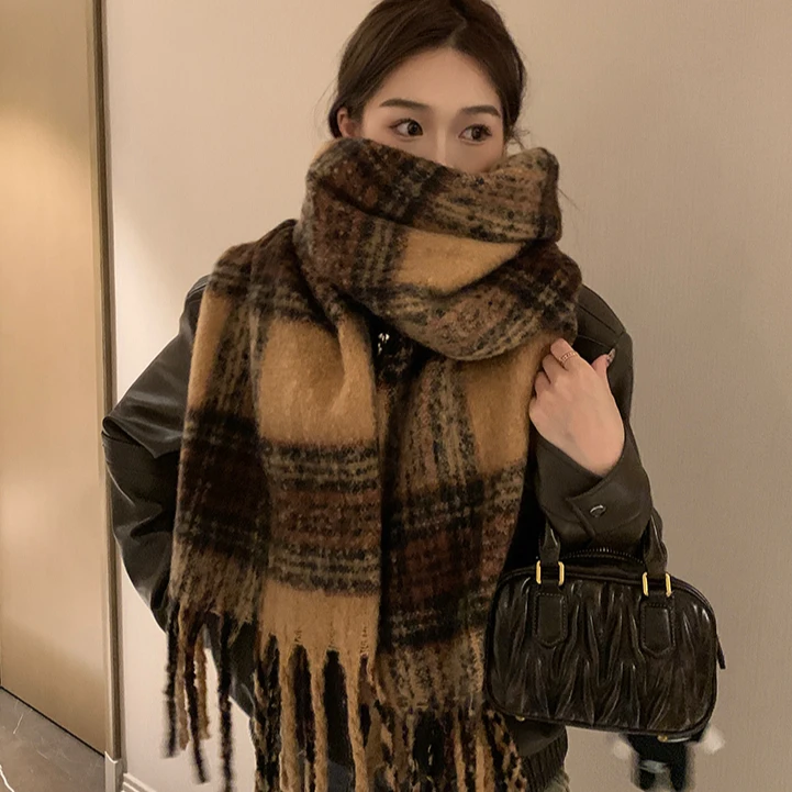 美拉德流苏保暖格子围巾女秋冬复古百搭加厚披肩围脖潮流护颈围脖