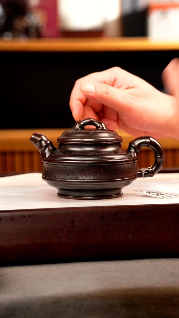 茶壶紫砂铁血红砂 双线竹鼓 刻绘