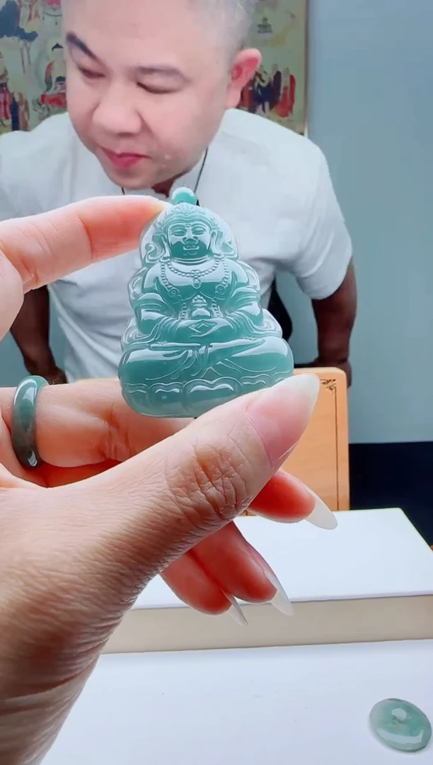 颈饰未镶嵌翡翠多样性发其一