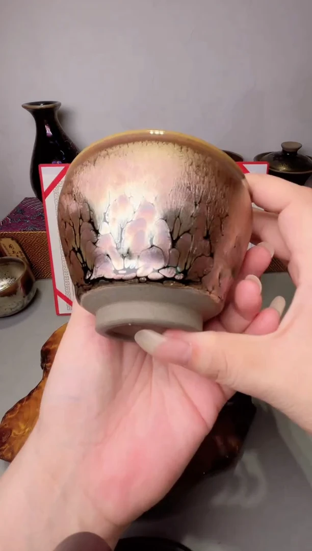 茶盏春申阁福利1只大金樽。