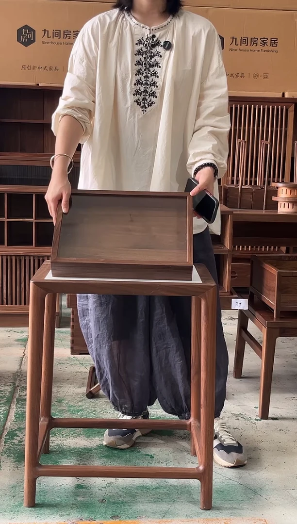 木（非红木类）春**濛单层玻璃陈列盒
