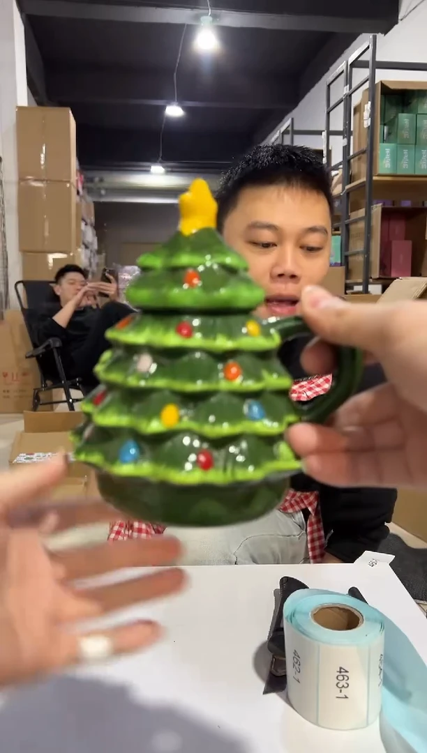 【闪购商品】杯绿色圣诞树带盖杯