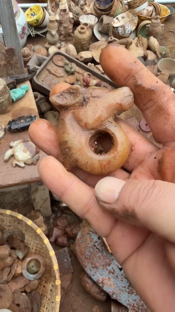 未镶嵌岫岩河磨玉（透闪石质玉）挂件岫岩河磨玉