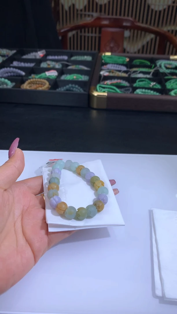 未镶嵌定制翡翠用****8翡翠