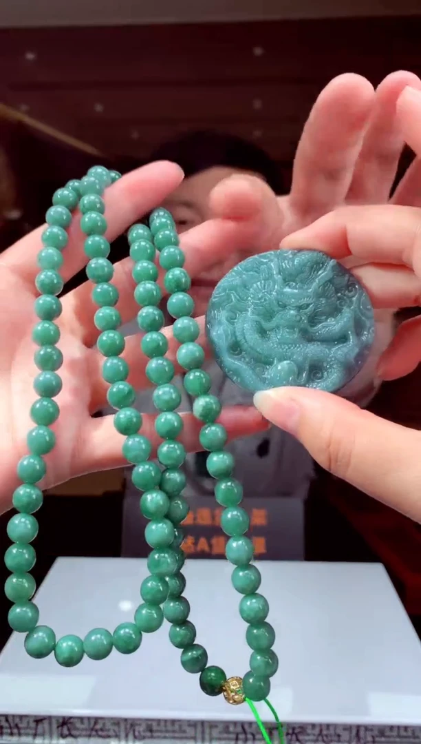 翡翠未镶嵌颈饰天然A货翡翠（拍一发一）