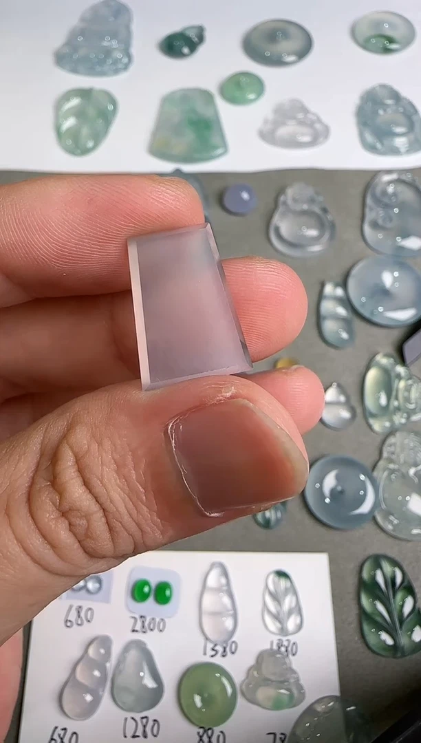 翡翠未镶嵌吊坠(不含链)牌