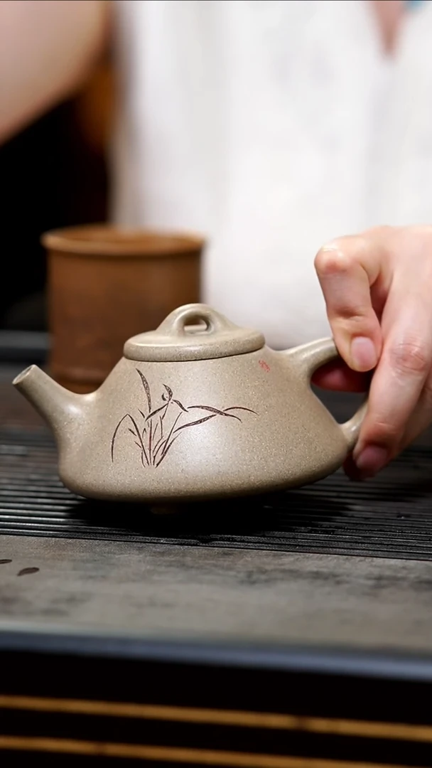茶壶紫砂08-微瑕半手青段兰草子冶200cc