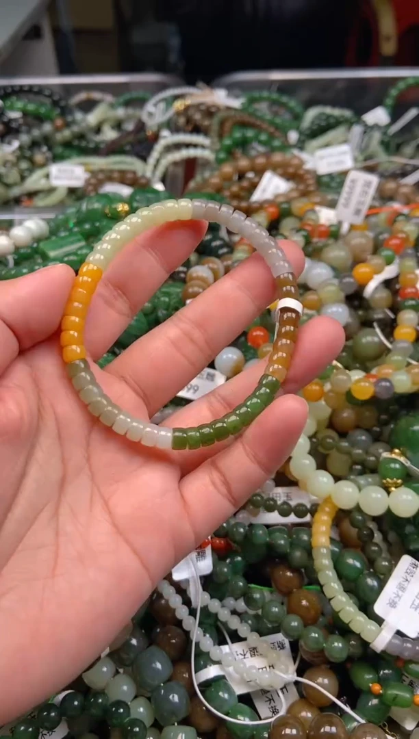 和田玉未镶嵌颈饰1