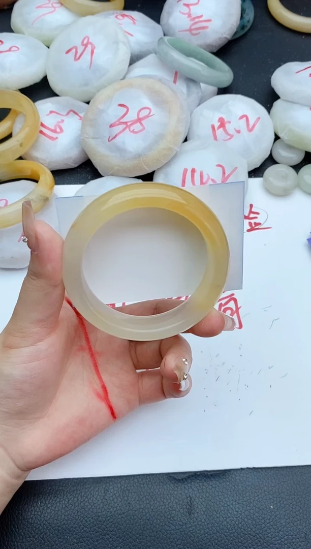 石英质玉手镯未镶嵌112+57/58