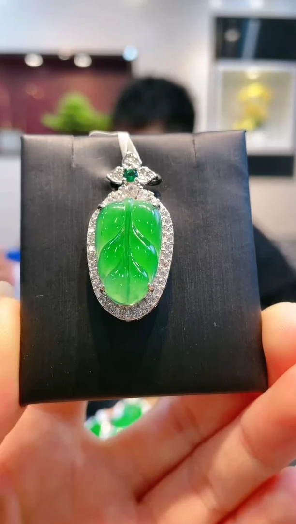 【闪购商品】翡翠颈饰未镶嵌A66天然A货翡翠吊坠（不含链）