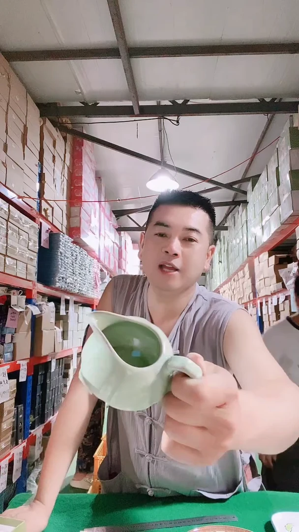 瓷片碗碟好物一件不留@@1